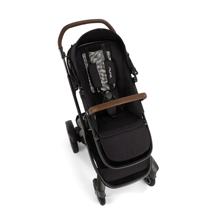 demi™ next + pipa™ urbn travel system