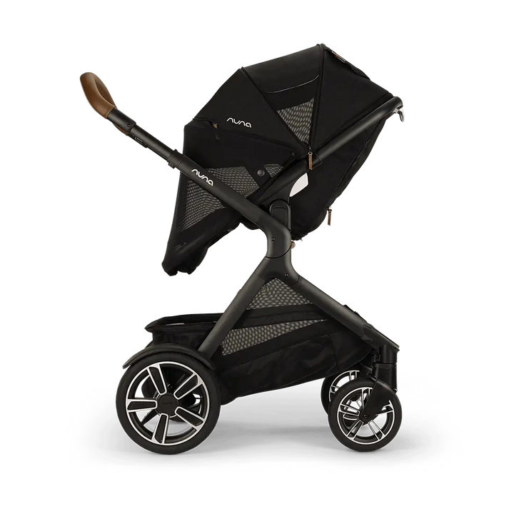 demi™ next + pipa™ urbn travel system