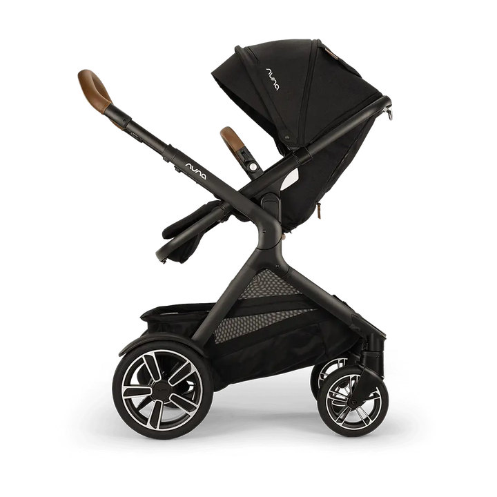 demi™ next + pipa™ urbn travel system