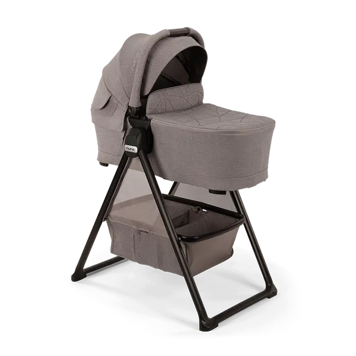 SWIV™ &amp; TRIV™ series bassinet + stand