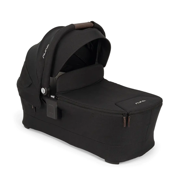 SWIV™ &amp; TRIV™ series bassinet + stand