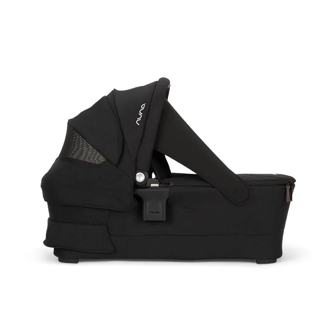 SWIV™ &amp; TRIV™ series bassinet + stand