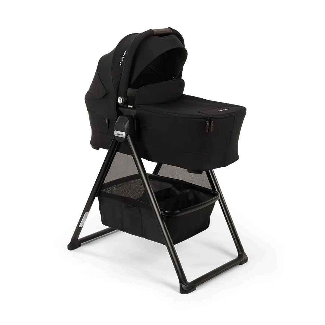 SWIV™ &amp; TRIV™ series bassinet + stand