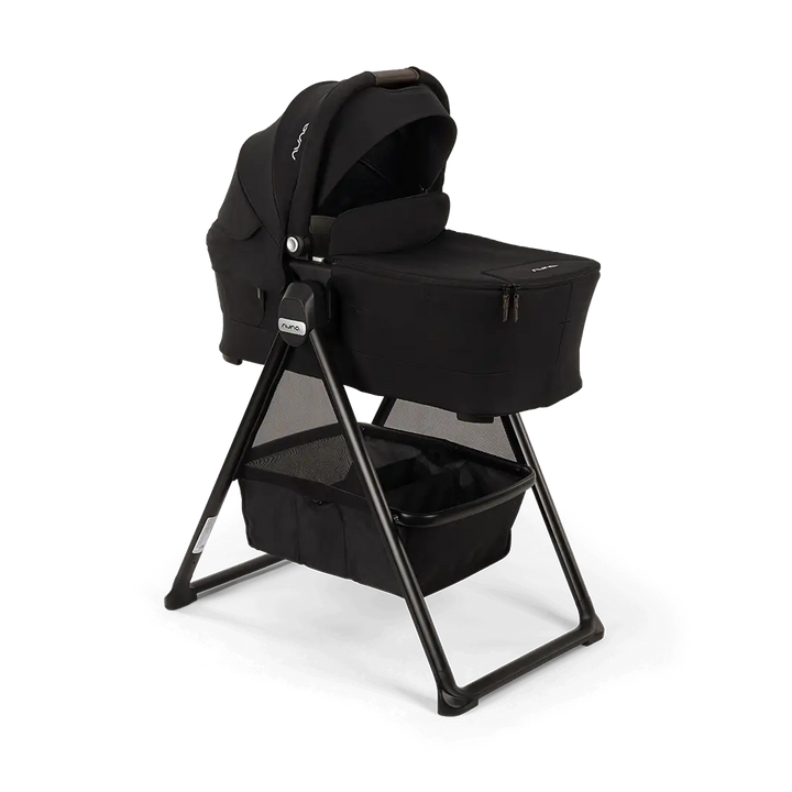 SWIV™ &amp; TRIV™ series bassinet + stand