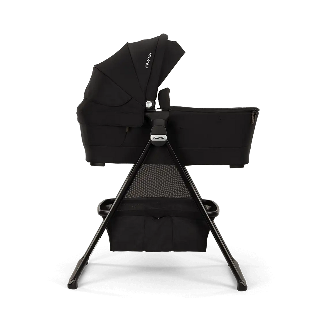 SWIV™ &amp; TRIV™ series bassinet + stand